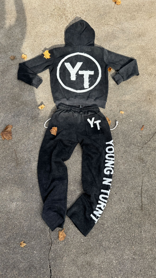 YOUNG TURNT UNIVERSITY TRACK | BLACK SET